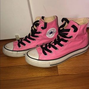 pink converse